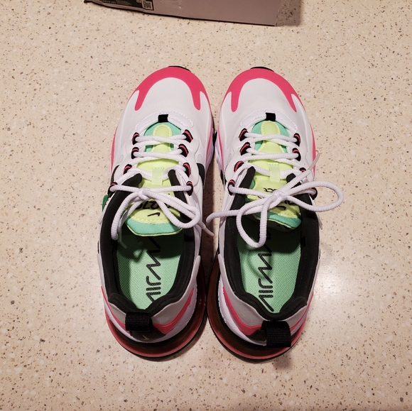 🆕️ Nike Air Max 270 React - Picture 6 of 13